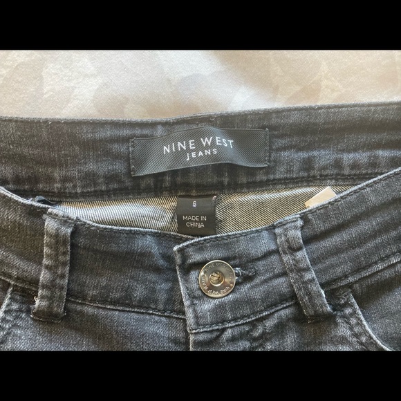 ⭐️ 3/$20 ⭐️ Nine West black jeans - Picture 3 of 3